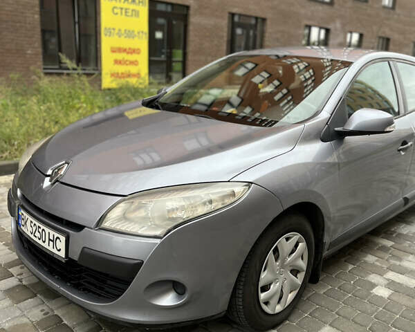 Серый Рено Меган, объемом двигателя 1.46 л и пробегом 333 тыс. км за 5200 $, фото 1 на Automoto.ua