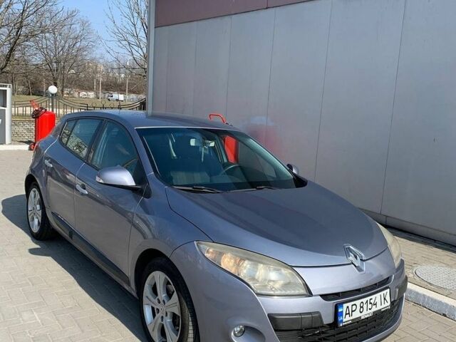 Сірий Рено Меган, об'ємом двигуна 1.46 л та пробігом 200 тис. км за 6100 $, фото 1 на Automoto.ua