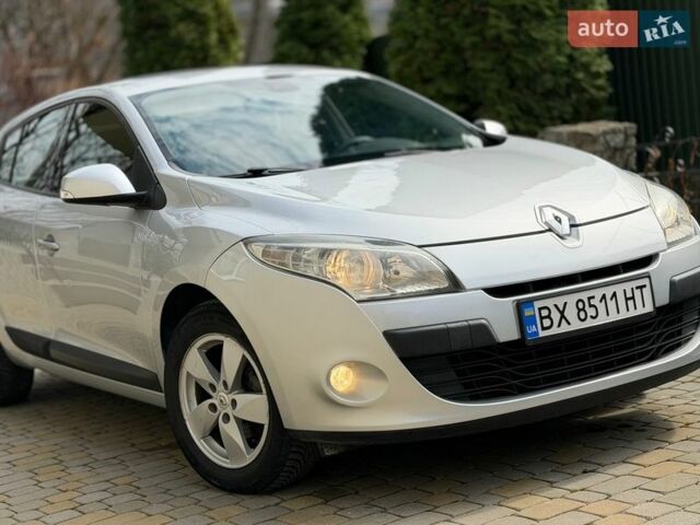 Серый Рено Меган, объемом двигателя 1.5 л и пробегом 268 тыс. км за 5400 $, фото 1 на Automoto.ua