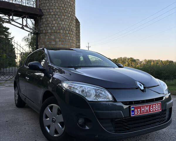 Сірий Рено Меган, об'ємом двигуна 1.6 л та пробігом 186 тис. км за 6700 $, фото 1 на Automoto.ua