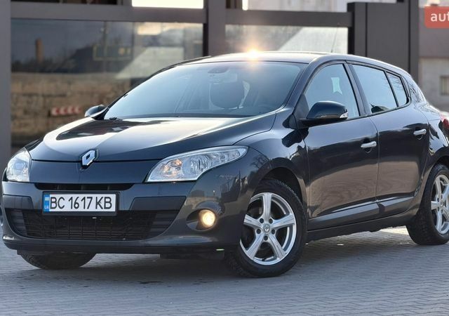 Сірий Рено Меган, об'ємом двигуна 1.5 л та пробігом 218 тис. км за 6499 $, фото 1 на Automoto.ua
