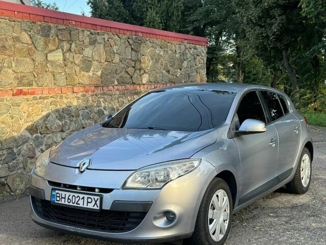 Сірий Рено Меган, об'ємом двигуна 1.46 л та пробігом 257 тис. км за 4500 $, фото 1 на Automoto.ua