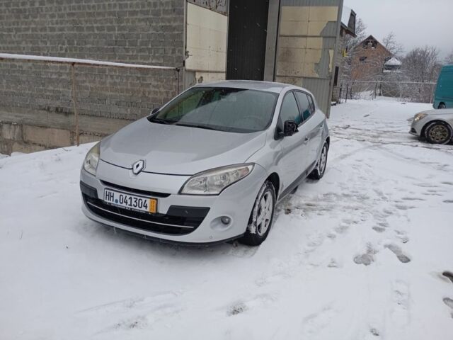 Серый Рено Меган, объемом двигателя 1.6 л и пробегом 176 тыс. км за 5750 $, фото 1 на Automoto.ua