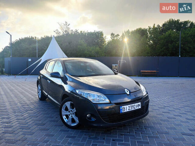 Сірий Рено Меган, об'ємом двигуна 1.46 л та пробігом 220 тис. км за 7000 $, фото 1 на Automoto.ua