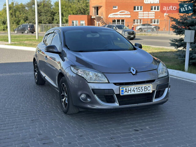 Сірий Рено Меган, об'ємом двигуна 1.46 л та пробігом 282 тис. км за 7300 $, фото 1 на Automoto.ua