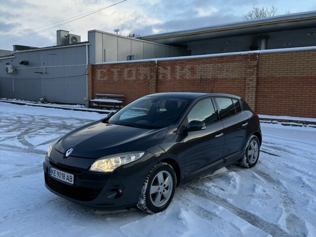 Серый Рено Меган, объемом двигателя 2 л и пробегом 247 тыс. км за 8000 $, фото 1 на Automoto.ua