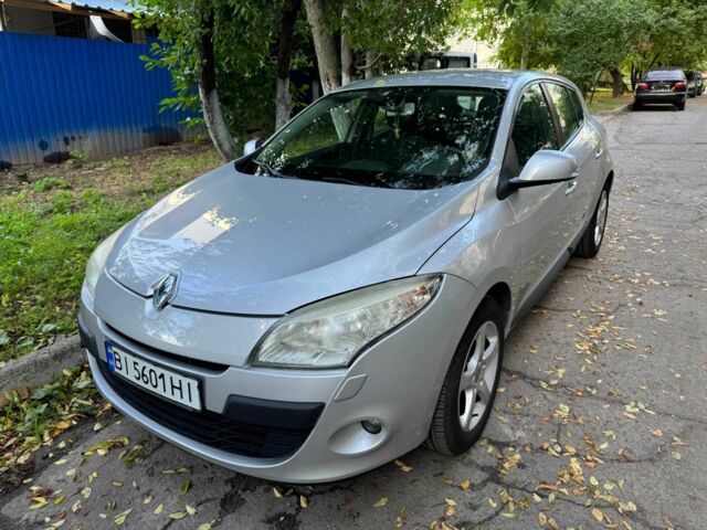 Сірий Рено Меган, об'ємом двигуна 1.6 л та пробігом 178 тис. км за 6282 $, фото 1 на Automoto.ua