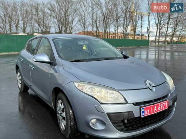 Серый Рено Меган, объемом двигателя 1.6 л и пробегом 249 тыс. км за 6700 $, фото 1 на Automoto.ua