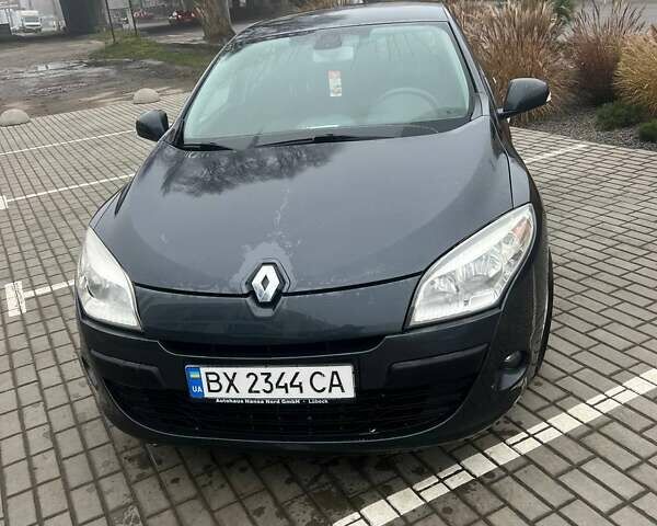 Серый Рено Меган, объемом двигателя 1.46 л и пробегом 250 тыс. км за 5600 $, фото 1 на Automoto.ua