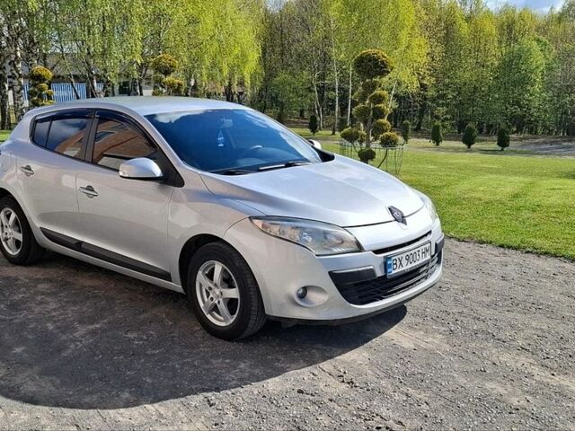 Сірий Рено Меган, об'ємом двигуна 1.5 л та пробігом 321 тис. км за 6000 $, фото 1 на Automoto.ua