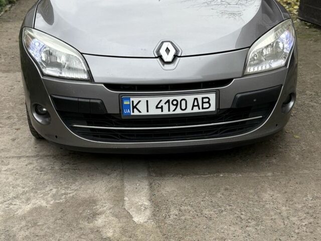 Серый Рено Меган, объемом двигателя 1.5 л и пробегом 256 тыс. км за 6500 $, фото 1 на Automoto.ua
