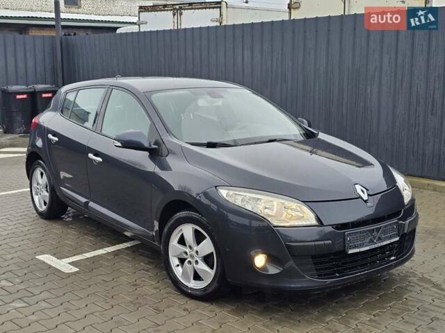 Серый Рено Меган, объемом двигателя 0 л и пробегом 180 тыс. км за 6450 $, фото 1 на Automoto.ua