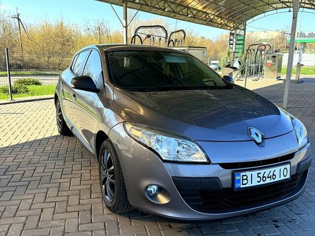 Серый Рено Меган, объемом двигателя 1.5 л и пробегом 250 тыс. км за 6000 $, фото 1 на Automoto.ua