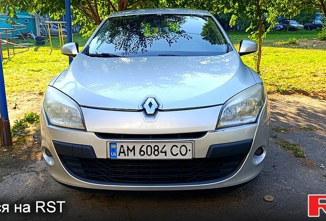 Серый Рено Меган, объемом двигателя 1.5 л и пробегом 224 тыс. км за 5400 $, фото 1 на Automoto.ua