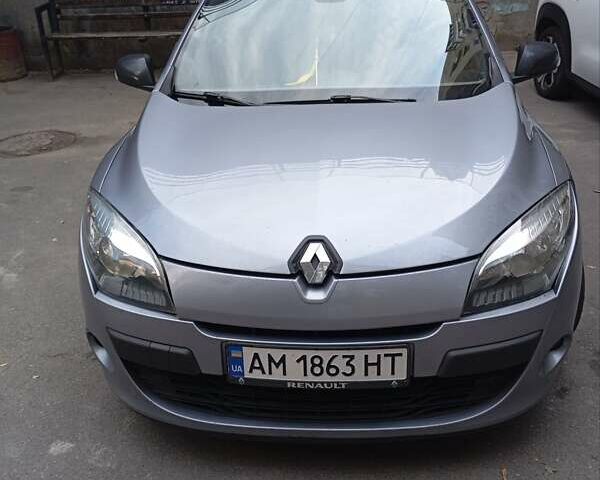 Сірий Рено Меган, об'ємом двигуна 1.5 л та пробігом 780 тис. км за 4300 $, фото 1 на Automoto.ua