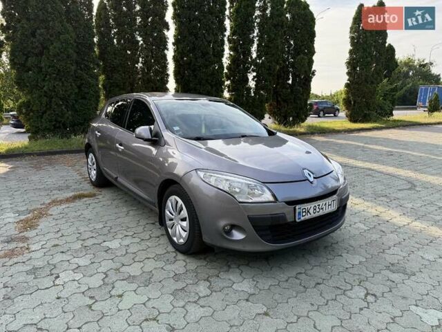 Серый Рено Меган, объемом двигателя 1.46 л и пробегом 268 тыс. км за 6650 $, фото 1 на Automoto.ua