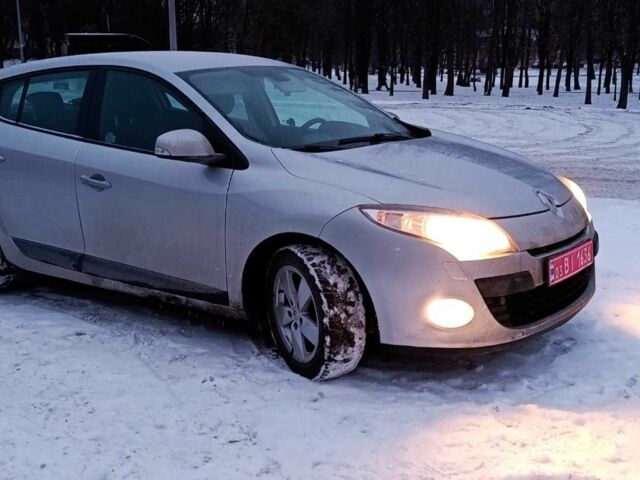 Серый Рено Меган, объемом двигателя 1.6 л и пробегом 156 тыс. км за 7000 $, фото 1 на Automoto.ua