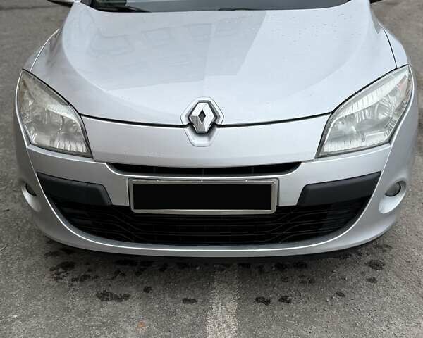 Серый Рено Меган, объемом двигателя 1.46 л и пробегом 299 тыс. км за 6200 $, фото 1 на Automoto.ua