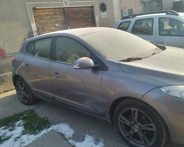 Серый Рено Меган, объемом двигателя 1.6 л и пробегом 235 тыс. км за 7150 $, фото 1 на Automoto.ua