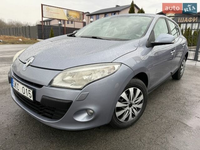 Сірий Рено Меган, об'ємом двигуна 1.6 л та пробігом 240 тис. км за 6750 $, фото 1 на Automoto.ua