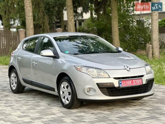 Серый Рено Меган, объемом двигателя 1.6 л и пробегом 168 тыс. км за 6500 $, фото 1 на Automoto.ua