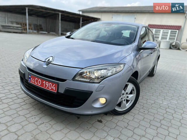 Сірий Рено Меган, об'ємом двигуна 1.6 л та пробігом 177 тис. км за 6599 $, фото 1 на Automoto.ua