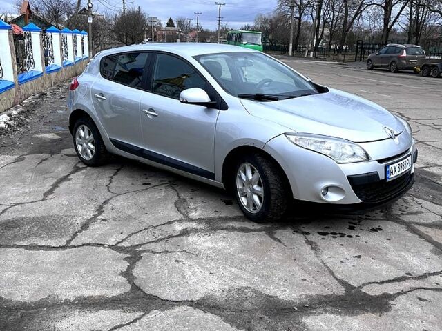 Сірий Рено Меган, об'ємом двигуна 1.5 л та пробігом 280 тис. км за 6200 $, фото 1 на Automoto.ua