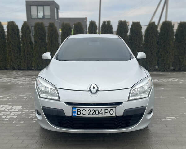 Серый Рено Меган, объемом двигателя 1.6 л и пробегом 188 тыс. км за 6700 $, фото 1 на Automoto.ua