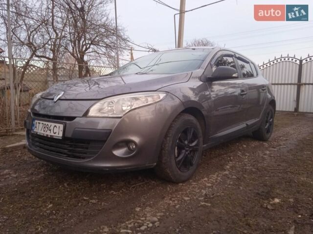 Серый Рено Меган, объемом двигателя 1.5 л и пробегом 261 тыс. км за 4200 $, фото 1 на Automoto.ua