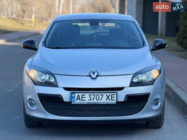 Сірий Рено Меган, об'ємом двигуна 1.5 л та пробігом 190 тис. км за 5500 $, фото 1 на Automoto.ua