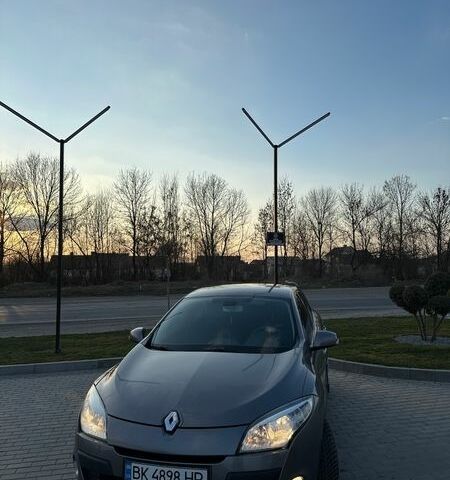 Сірий Рено Меган, об'ємом двигуна 1.46 л та пробігом 245 тис. км за 6500 $, фото 1 на Automoto.ua