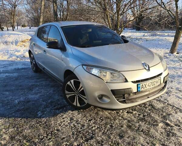 Сірий Рено Меган, об'ємом двигуна 1.9 л та пробігом 242 тис. км за 7500 $, фото 1 на Automoto.ua