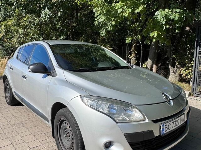 Сірий Рено Меган, об'ємом двигуна 1.6 л та пробігом 234 тис. км за 6000 $, фото 1 на Automoto.ua