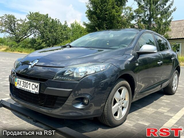 Сірий Рено Меган, об'ємом двигуна 1.6 л та пробігом 97 тис. км за 8000 $, фото 1 на Automoto.ua