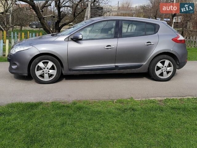 Сірий Рено Меган, об'ємом двигуна 2 л та пробігом 149 тис. км за 9000 $, фото 1 на Automoto.ua