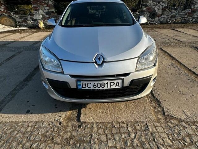 Сірий Рено Меган, об'ємом двигуна 1.5 л та пробігом 180 тис. км за 6500 $, фото 1 на Automoto.ua