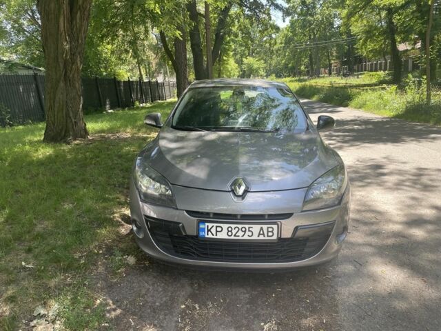 Серый Рено Меган, объемом двигателя 1.5 л и пробегом 198 тыс. км за 8200 $, фото 1 на Automoto.ua
