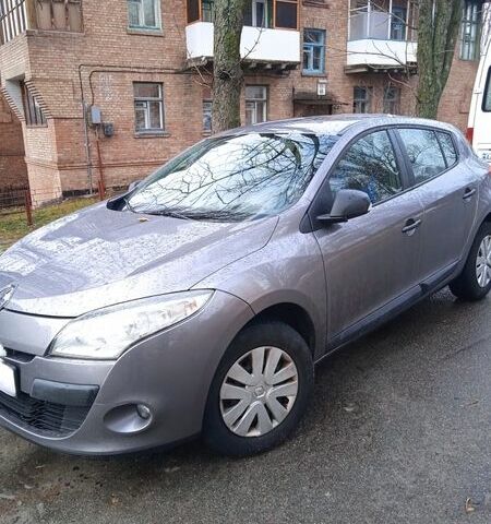 Серый Рено Меган, объемом двигателя 1.6 л и пробегом 225 тыс. км за 6500 $, фото 1 на Automoto.ua