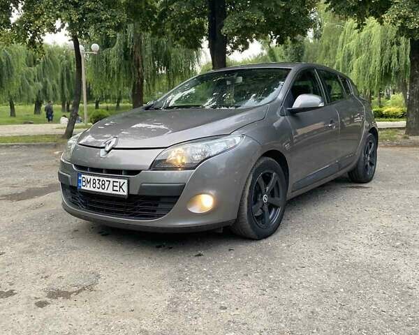 Сірий Рено Меган, об'ємом двигуна 1.46 л та пробігом 275 тис. км за 6300 $, фото 1 на Automoto.ua