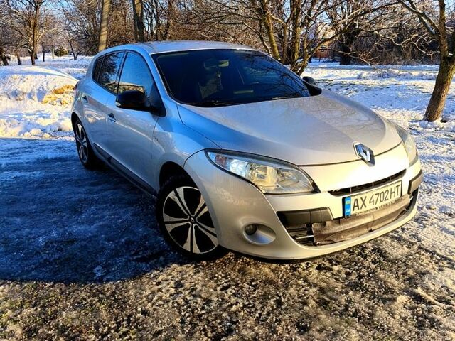 Сірий Рено Меган, об'ємом двигуна 1.9 л та пробігом 244 тис. км за 7500 $, фото 1 на Automoto.ua