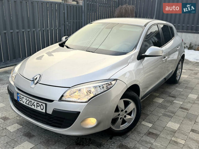 Сірий Рено Меган, об'ємом двигуна 1.6 л та пробігом 190 тис. км за 6550 $, фото 1 на Automoto.ua