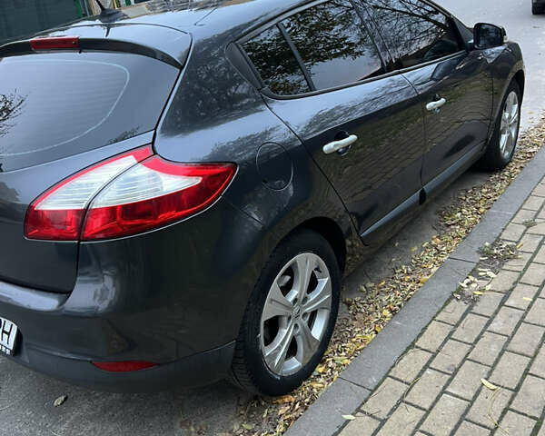 Сірий Рено Меган, об'ємом двигуна 1.5 л та пробігом 152 тис. км за 6700 $, фото 1 на Automoto.ua