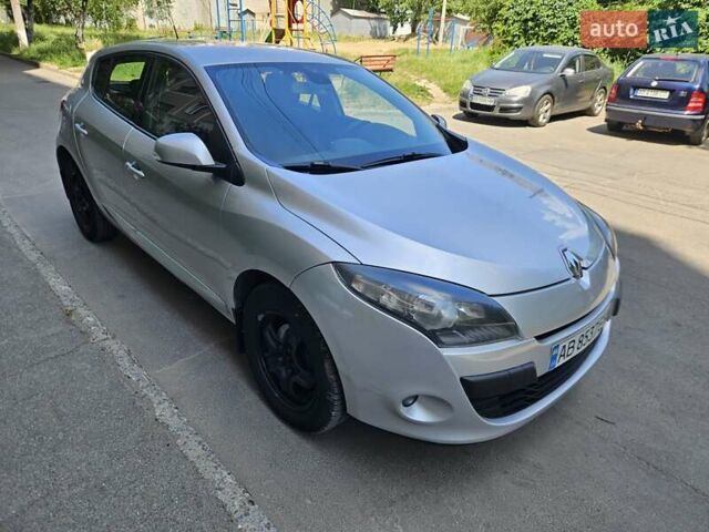 Серый Рено Меган, объемом двигателя 1.5 л и пробегом 288 тыс. км за 5800 $, фото 1 на Automoto.ua