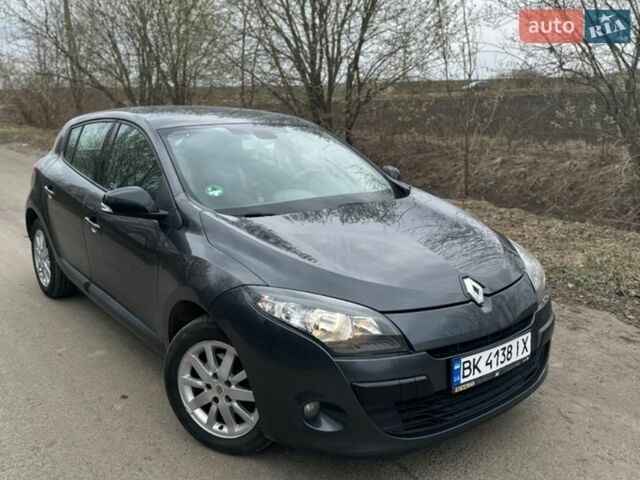 Серый Рено Меган, объемом двигателя 1.6 л и пробегом 155 тыс. км за 7150 $, фото 1 на Automoto.ua