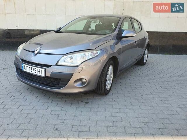 Серый Рено Меган, объемом двигателя 1.46 л и пробегом 152 тыс. км за 7500 $, фото 1 на Automoto.ua