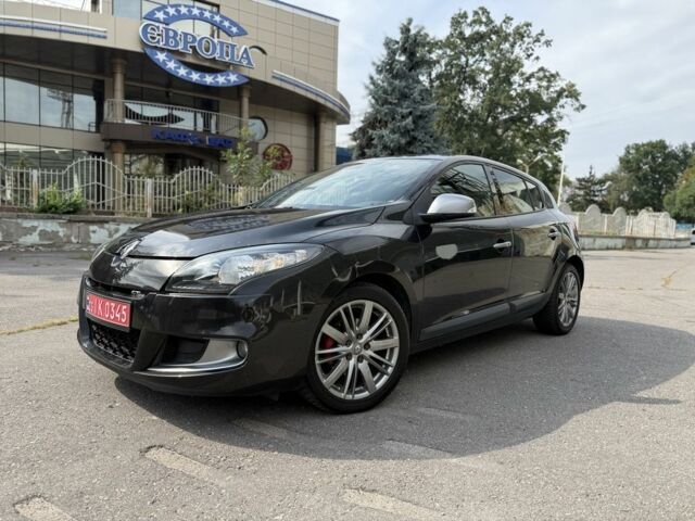 Серый Рено Меган, объемом двигателя 0 л и пробегом 200 тыс. км за 7738 $, фото 1 на Automoto.ua