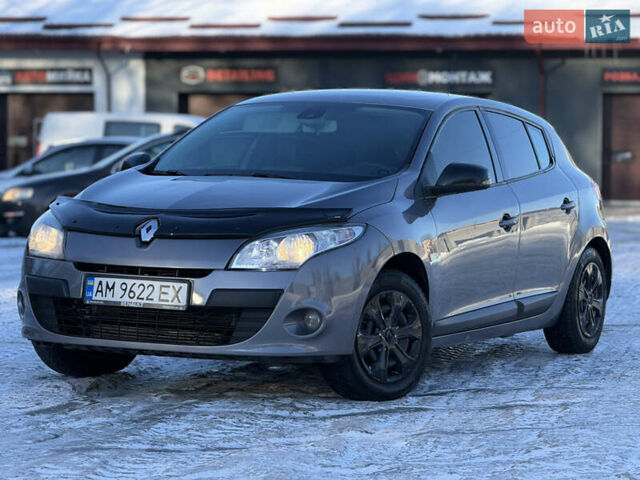 Серый Рено Меган, объемом двигателя 1.5 л и пробегом 360 тыс. км за 5600 $, фото 1 на Automoto.ua