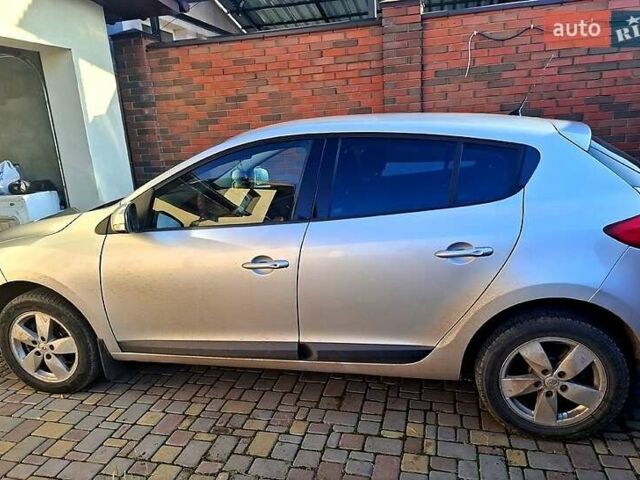 Серый Рено Меган, объемом двигателя 1.5 л и пробегом 29 тыс. км за 6100 $, фото 1 на Automoto.ua