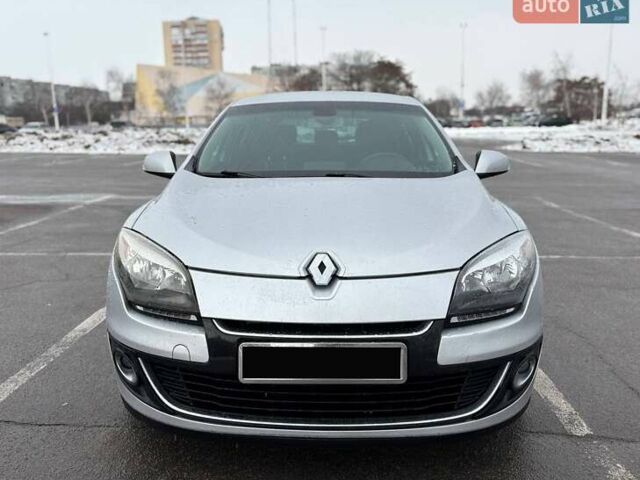 Сірий Рено Меган, об'ємом двигуна 1.5 л та пробігом 170 тис. км за 6999 $, фото 1 на Automoto.ua