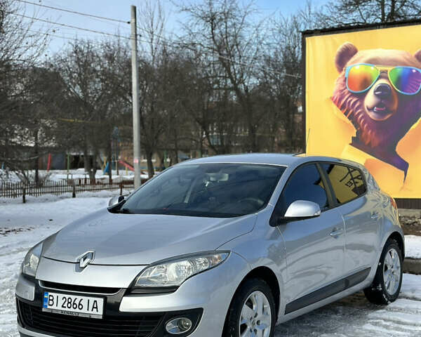Серый Рено Меган, объемом двигателя 1.5 л и пробегом 310 тыс. км за 6600 $, фото 1 на Automoto.ua